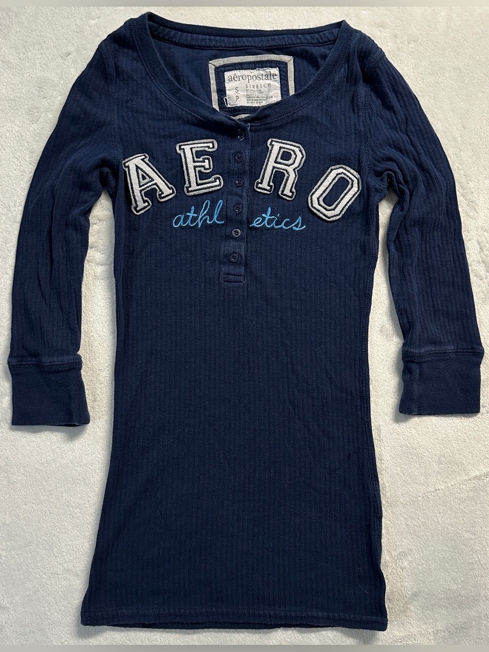Y2K AEROPOSTALE women's navy white embroidered ribbed 1/2 sleeve henley top, S.